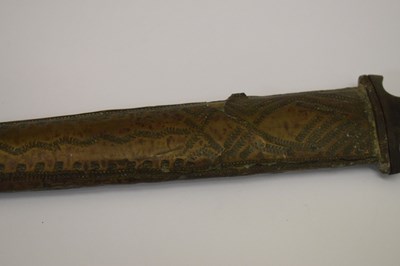 Lot 445 - North African dagger