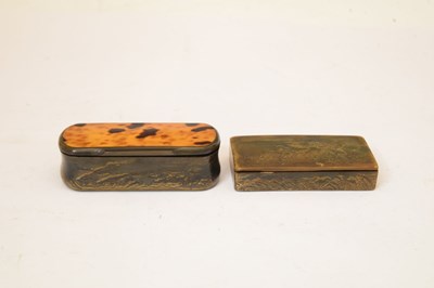 Lot 334 - Two snuff boxes