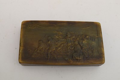 Lot 334 - Two snuff boxes