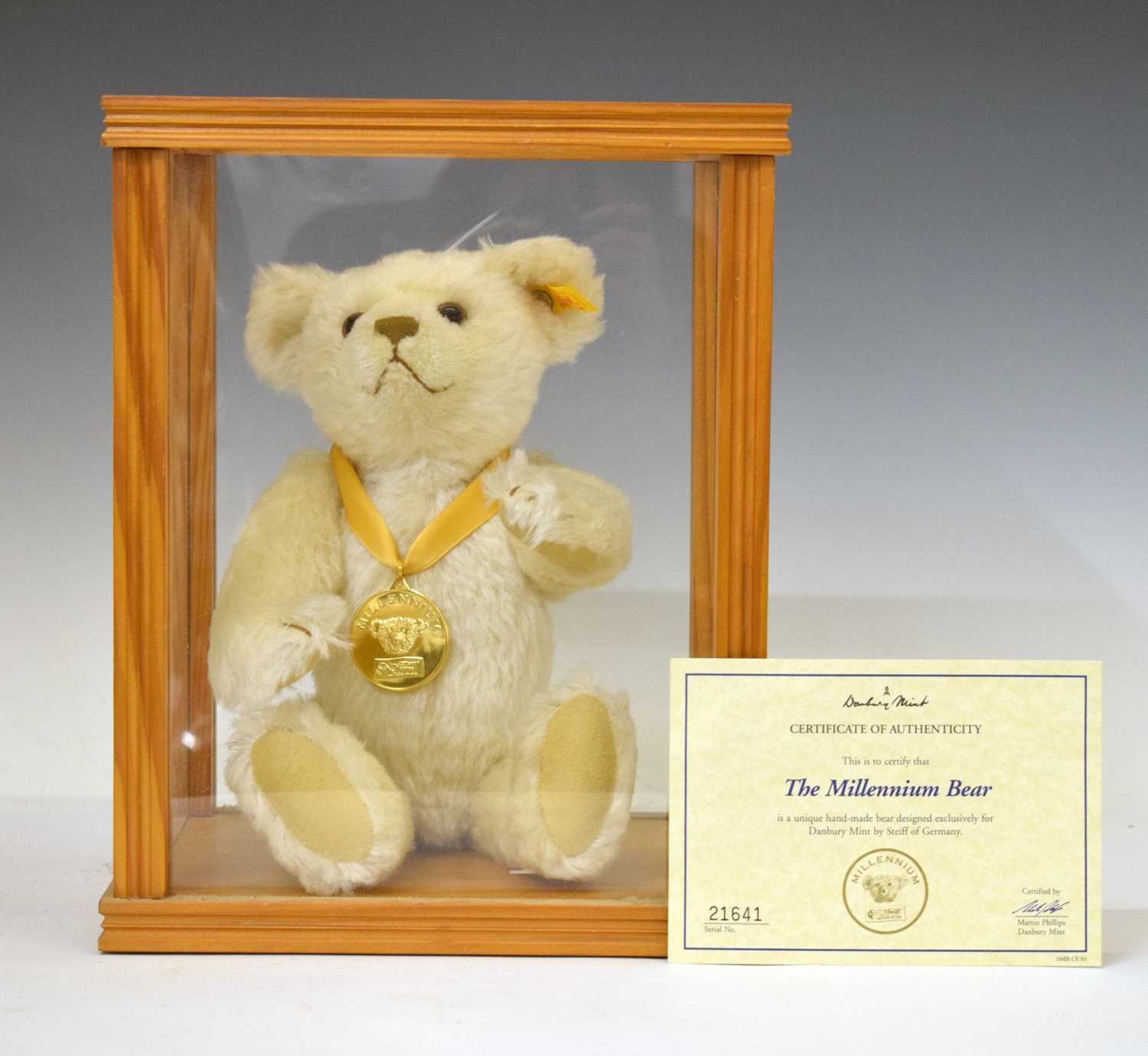Lot 478 - Steiff - Danbury Mint 'The Millennium Bear'