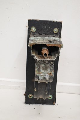 Lot 811 - Pair of black painted metal outdoor wall brackets