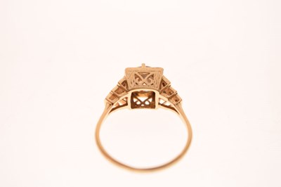 Lot 1 - Diamond yellow metal ring, the central round brilliant cut diamond weighing approx. 1.50 carats