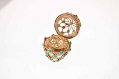 Lot 39 - Unusual yellow metal, rock crystal and turquoise vinaigrette pendant