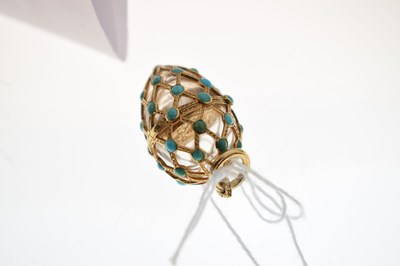 Lot 39 - Unusual yellow metal, rock crystal and turquoise vinaigrette pendant