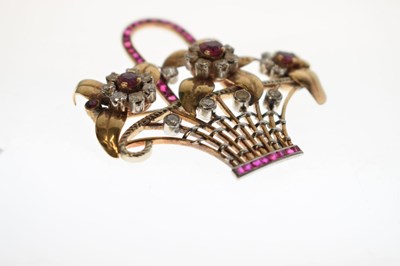 Lot 37 - Ruby and diamond giardinetto brooch