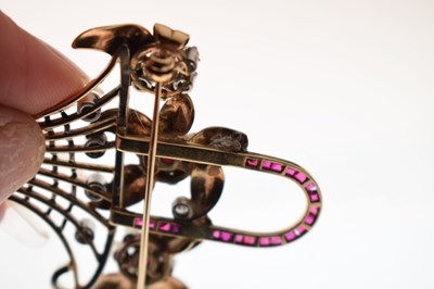 Lot 37 - Ruby and diamond giardinetto brooch