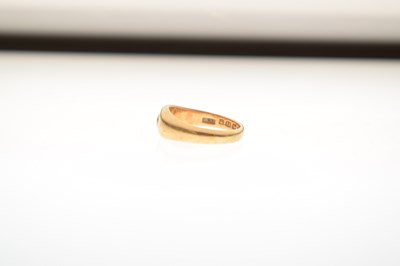 Lot 3 - Gents 18ct gold and diamond ring