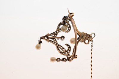 Lot 30 - Art Nouveau early 20th century diamond and pearl brooch