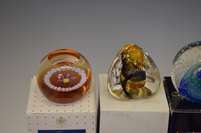 Lot 571 - Collection of twenty Caithness glass paperweights