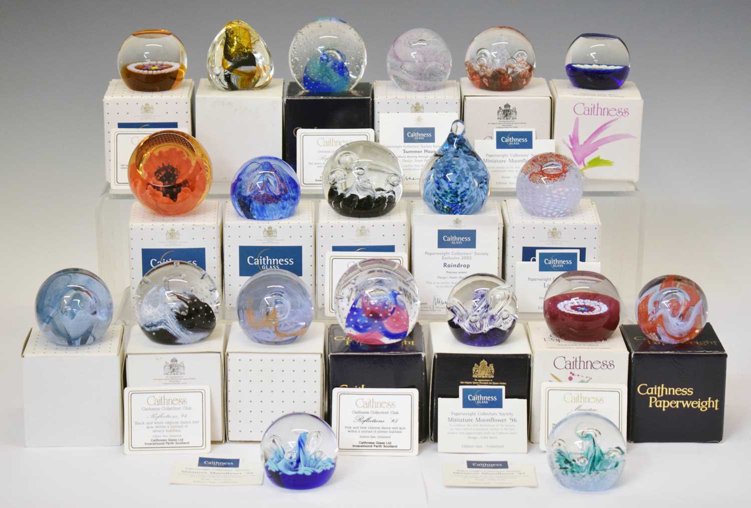 Lot 571 - Collection of twenty Caithness glass paperweights