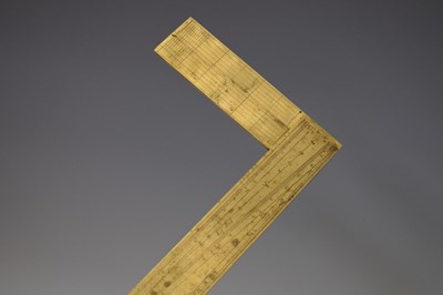 Lot 199 - 17th century brass folding Gunter sector measure rule in the manner of Edmund Gunter