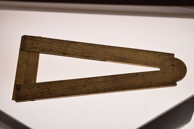 Lot 199 - 17th century brass folding Gunter sector measure rule in the manner of Edmund Gunter