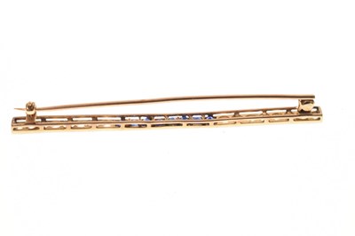 Lot 24 - Art Deco diamond and sapphire bar brooch
