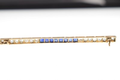 Lot 24 - Art Deco diamond and sapphire bar brooch
