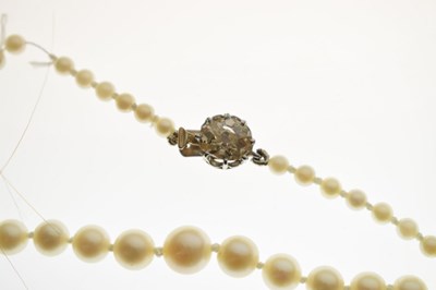 Lot 42 - Pearl necklace with yellow diamond clasp