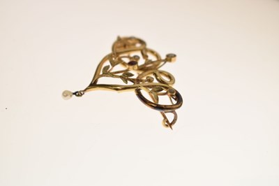 Lot 26 - Early 20th century French garnet-topped double seed pearl yellow gold brooch