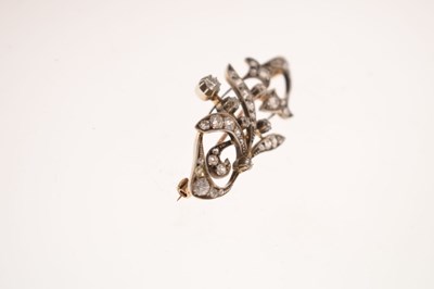 Lot 20 - Early 20th century Belle Epoque diamond brooch