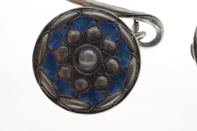 Lot 45 - Arts & Crafts enamel necklet - Jessie M King or Archibald Knox