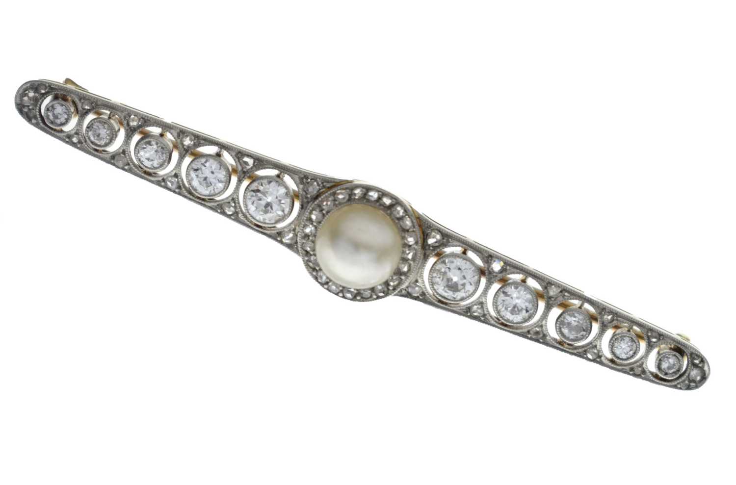Lot Belle Epoque diamond and pearl 14ct yellow and white gold set bar brooch
