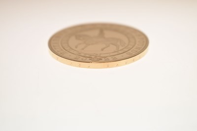 Lot Elizabeth II gold proof £5 coin, 2022, commemorating the Platinum Jubilee