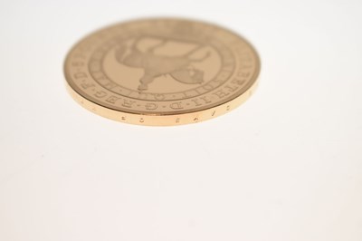Lot Elizabeth II gold proof £5 coin, 2022, commemorating the Platinum Jubilee