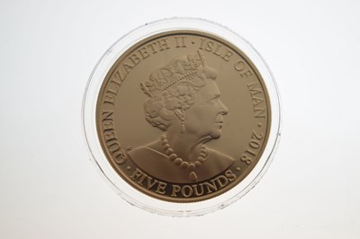 Lot Isle of Man - Elizabeth II gold proof five-pound coin, 2018