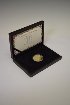 Lot Bailiwick of Guernsey - Elizabeth II gold proof £5 coin, 2015