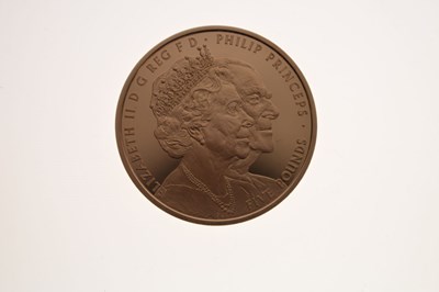 Lot Elizabeth II gold proof £5 coin, 2017, commemorating the platinum wedding anniversary