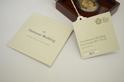 Lot Elizabeth II gold proof £5 coin, 2017, commemorating the platinum wedding anniversary