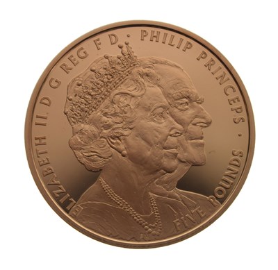 Lot Elizabeth II gold proof £5 coin, 2017, commemorating the platinum wedding anniversary