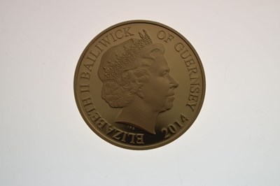 Lot Bailiwick of Guernsey - Elizabeth II gold proof £5 coin, 2014