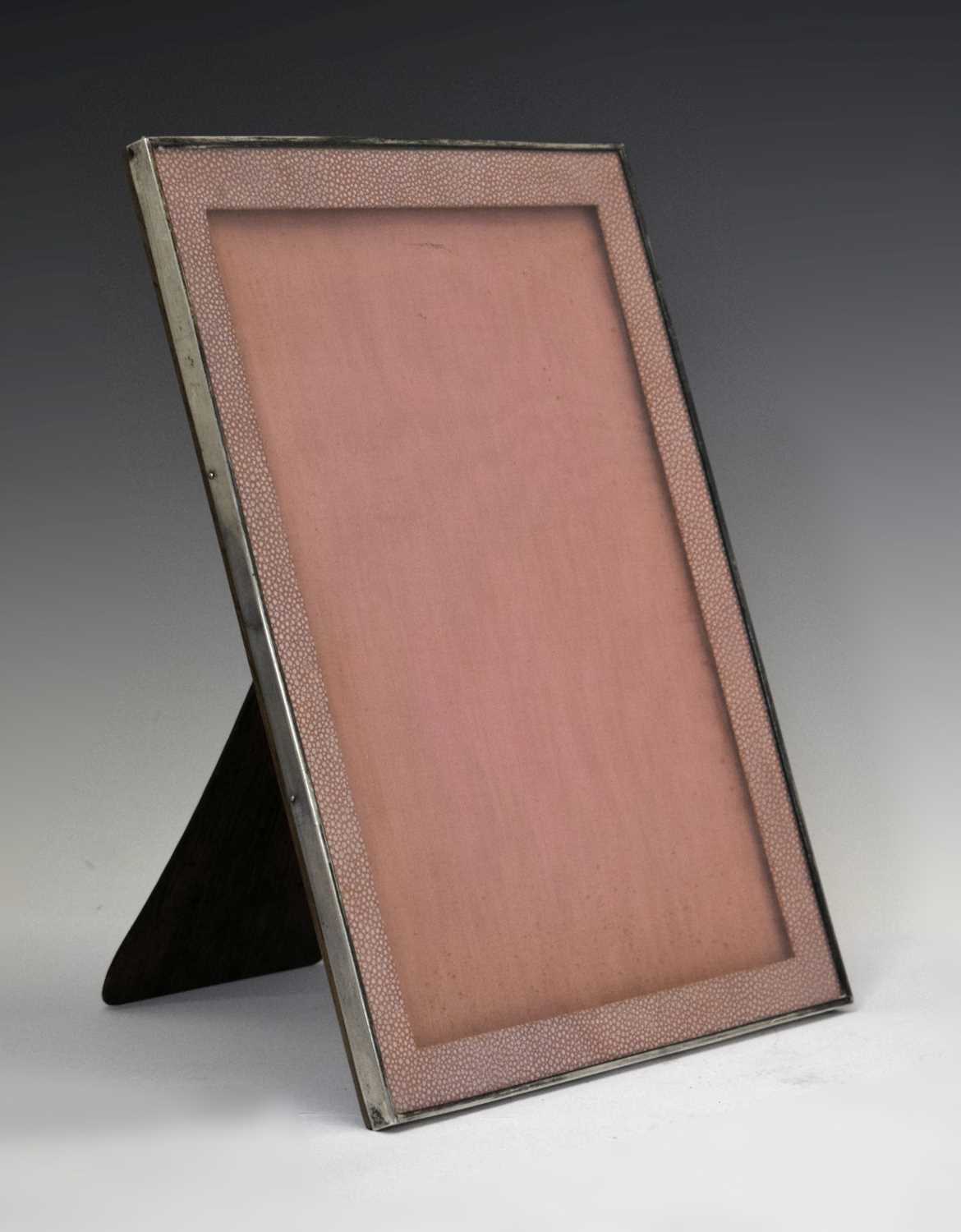 Lot 161 - George V silver mounted easel photograph frame with pink shagreen mount