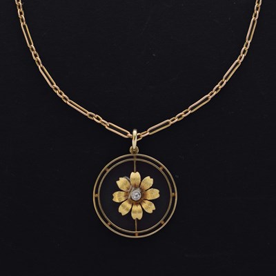 Lot 62 - Early 20th century diamond-set 15ct yellow metal pendant necklace