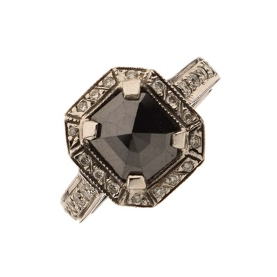 Lot 16 - Black diamond white metal cluster ring