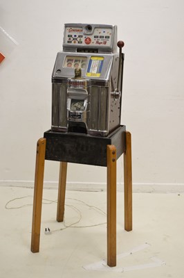 Lot 250 - Early 1960s Jennings 'Governor' one-arm bandit 'tic-tac-toe' slot or fruit machine