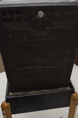 Lot 250 - Early 1960s Jennings 'Governor' one-arm bandit 'tic-tac-toe' slot or fruit machine