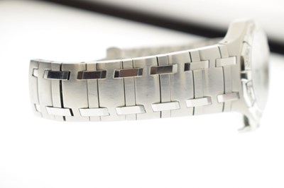 Lot Concord - Saratoga diamond-set stainless steel bracelet watch, ref. 14.C2.1894