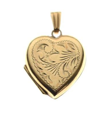 Lot 112 - 9ct gold heart-shaped locket pendant