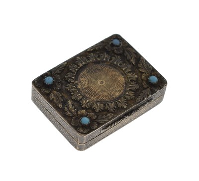 Lot 140 - George IV silver gilt vinaigrette with turquoise set floral scroll frame to the top
