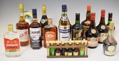 Lot 504 - Large collection of mixers