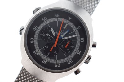 Lot Omega - Flightmaster stainless steel chronograph bracelet watch, ref. 145.036