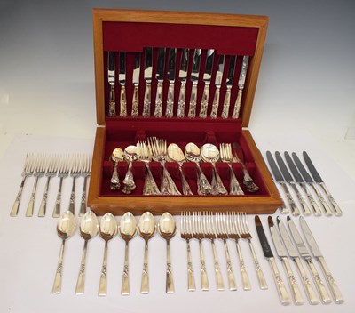 Lot 402 - Cased canteen of Viner's Kings pattern cutlery, etc