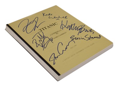 Lot Titanic (1997) - autographed movie screenplay