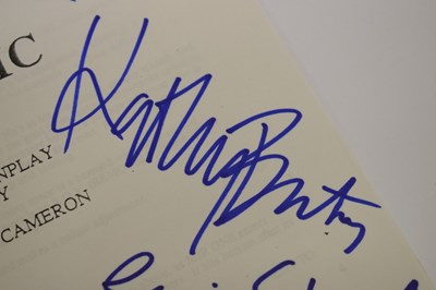 Lot Titanic (1997) - autographed movie screenplay