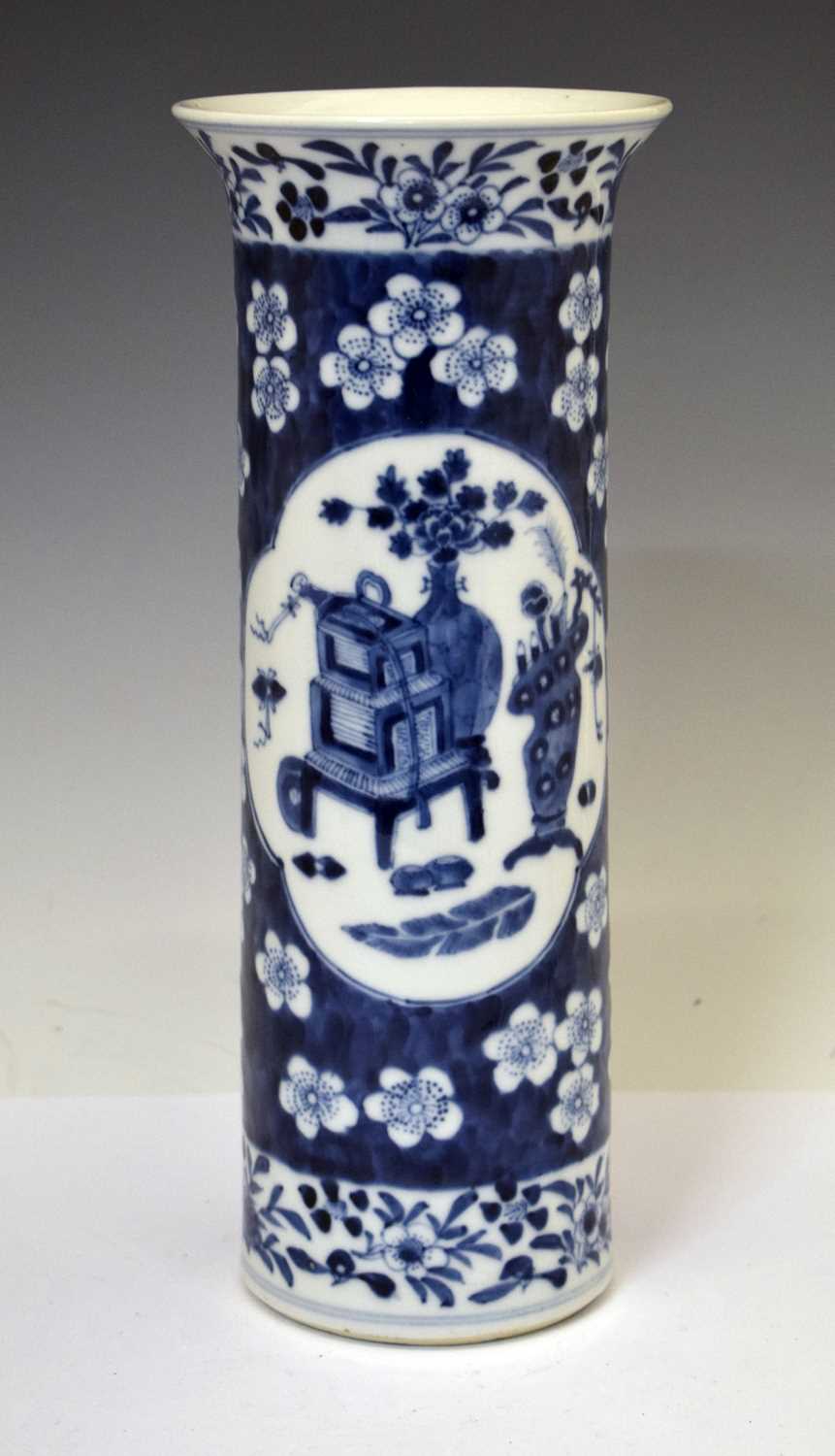 Lot Chinese porcelain blue and white sleeve vase