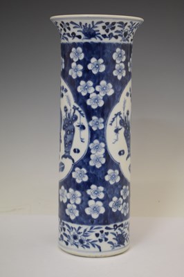 Lot Chinese porcelain blue and white sleeve vase