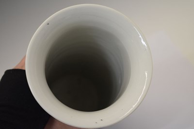 Lot Chinese porcelain blue and white sleeve vase