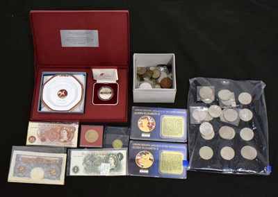 Lot 340 - Mixed collection of silver and base metal coins, tokens, medallions and banknotes