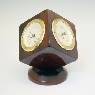 Lot 705 - Barigo desk-top revolving cube weather station
