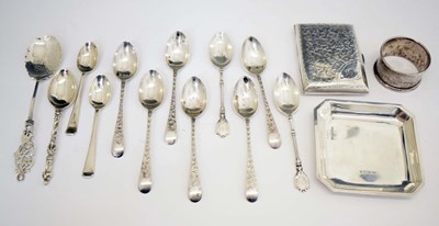 Lot 257 - Collection of small silver, to include a George V silver cigarette case, etc